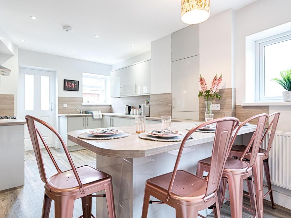 סוואנסי Pass The Keys Luxury Bright Spacious Family Home - Near Beaches מראה חיצוני תמונה